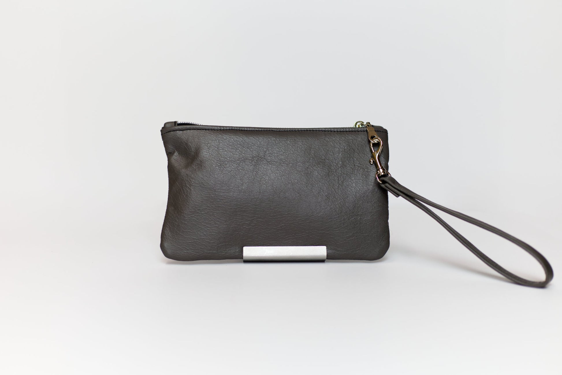 Nine Mile Wristlet brown 2