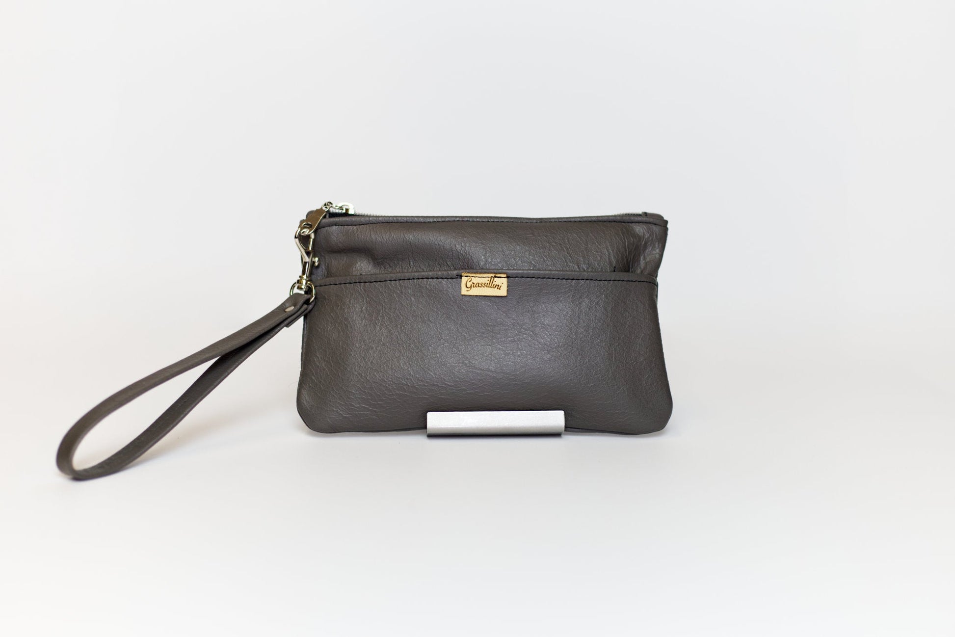 Nine Mile Wristlet | Grey 2