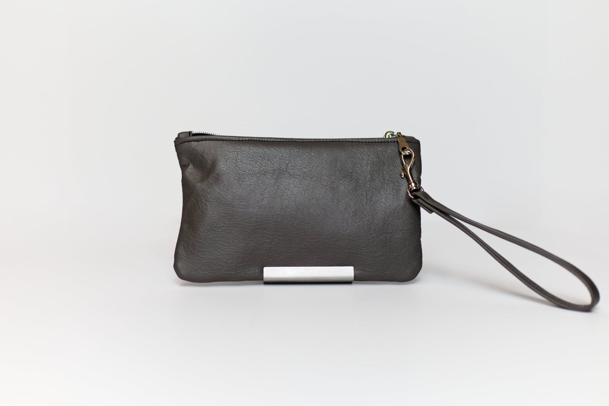 Nine Mile Wristlet | Grey back